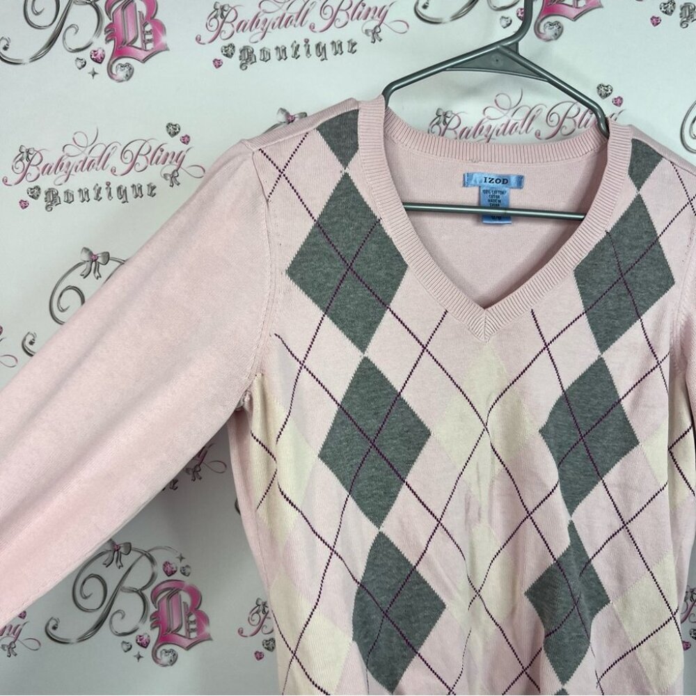 Izod sweater argyle diamond print Pink and Gray Argyle V-Neck Sweater - Picture 2 of 9